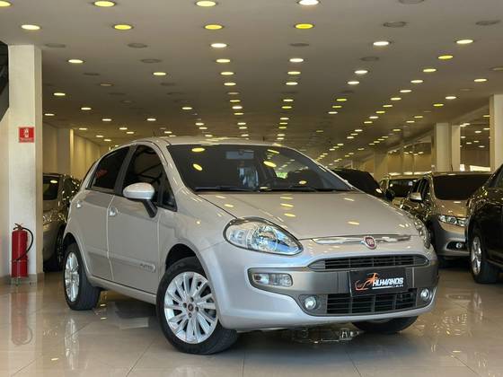 FIAT PUNTO 1.6 ESSENCE 16V FLEX 4P MANUAL FIAT PUNTO 1.6 ESSENCE 16V FLEX 4P MANUAL